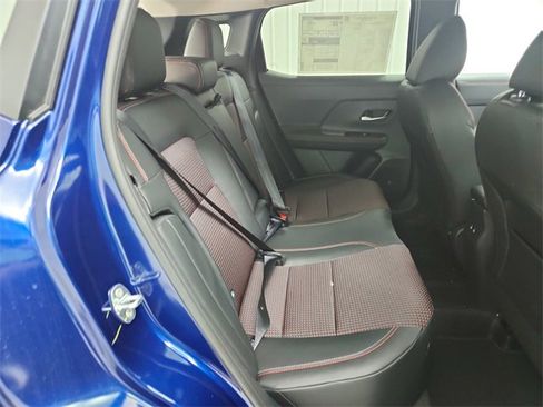New 2025 Nissan Kicks SR image 35