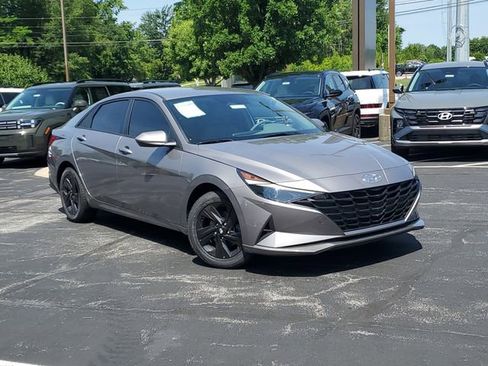 Certified 2023 Hyundai Elantra SEL FWD image 29
