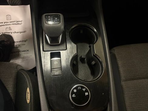 Used 2023 Nissan Rogue SV image 24