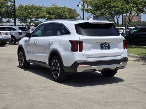 New 2026 Kia Sorento S w/ S Panoramic Sunroof Package FWD image 3