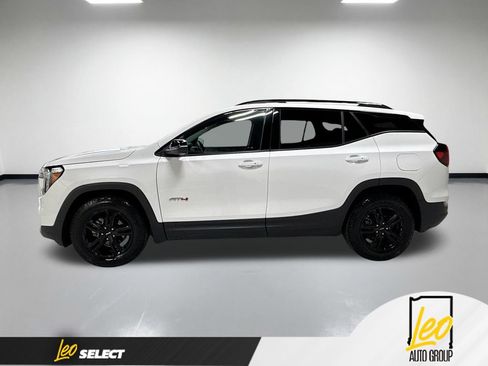 Used 2024 GMC Terrain AT4 w/ Tech Package AWD/4WD image 11
