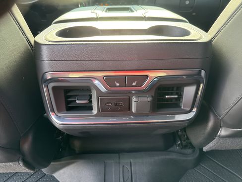 Used 2021 Chevrolet Silverado 1500 High Country w/ Technology Package image 23