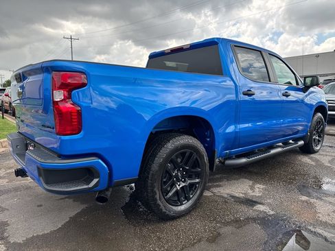 Used 2025 Chevrolet Silverado 1500 Custom w/ Turbomax Blackout Package RWD image 4