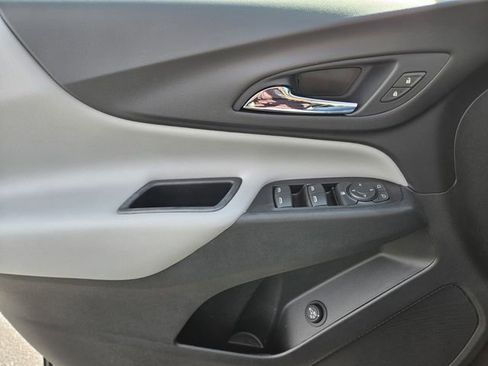 Used 2020 Chevrolet Equinox LT image 23