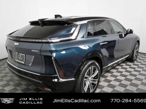 New 2026 Cadillac Lyriq Premium Luxury image 3