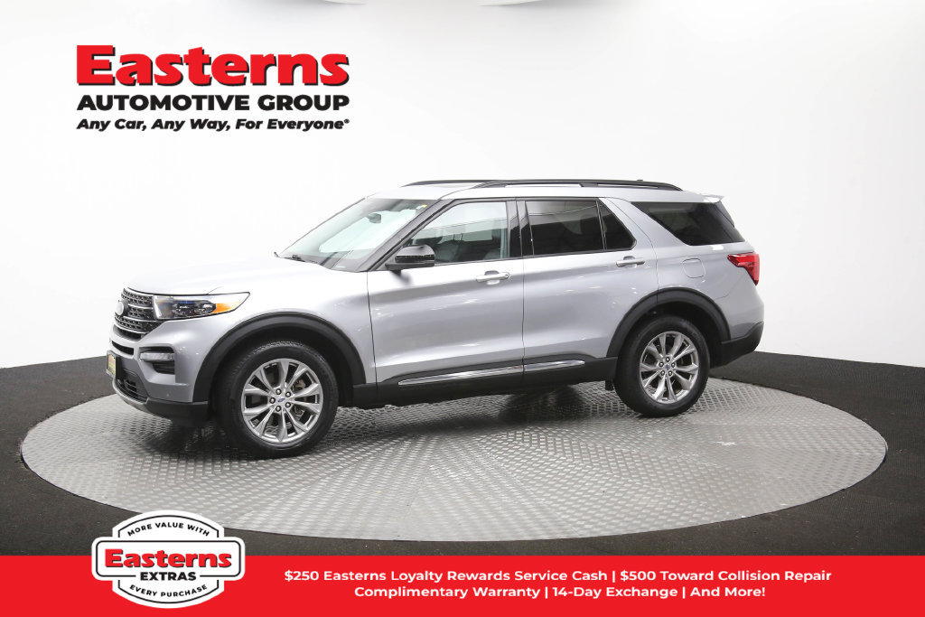 Used 2023 Ford Explorer XLT w/ Equipment Group 202A AWD/4WD image 60
