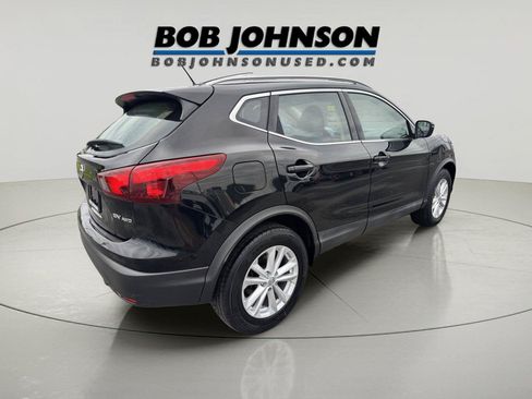 Used 2018 Nissan Rogue Sport SV AWD/4WD image 3