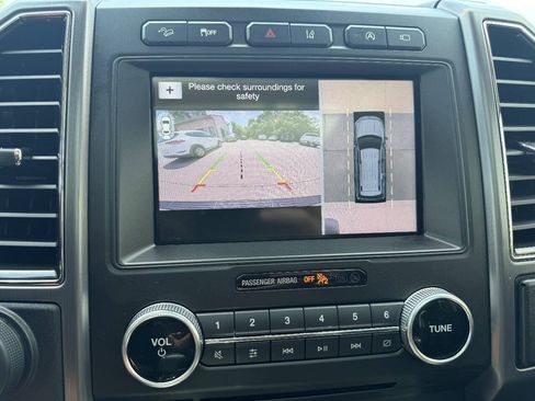 Used 2018 Ford Expedition Max Platinum AWD/4WD image 28