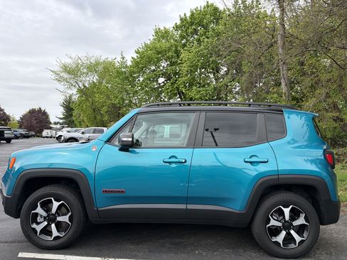 Certified 2021 Jeep Renegade Trailhawk w/ Sun & Sound Group AWD/4WD image 3