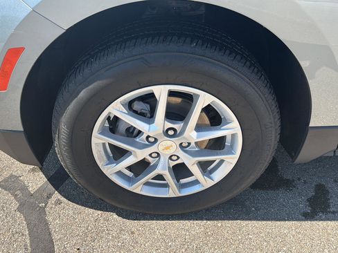 Used 2024 Chevrolet Equinox LT AWD/4WD image 9