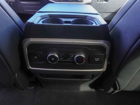 Used 2024 Ford Expedition Max XLT image 26