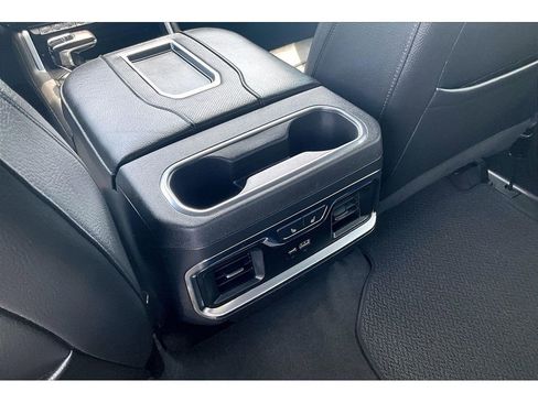 Used 2022 GMC Sierra 1500 Denali AWD/4WD image 11
