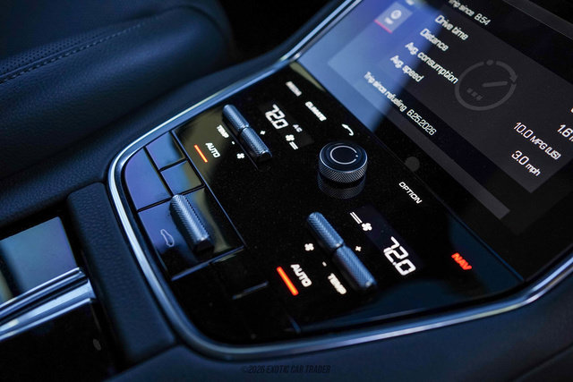 Used 2020 Porsche Panamera RWD image 46