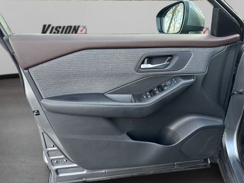 Used 2023 Nissan Rogue SV image 21