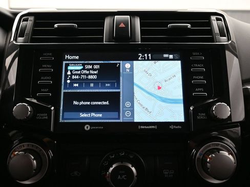 Used 2024 Toyota 4Runner TRD Off-Road Premium AWD/4WD image 29