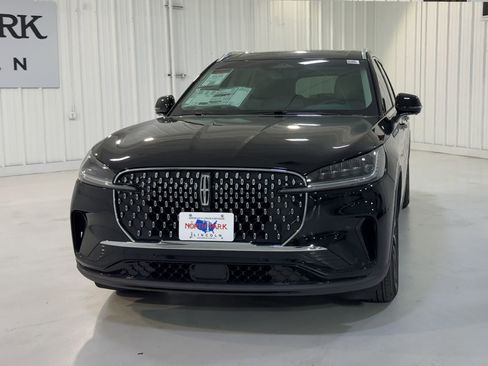New 2026 Lincoln Aviator 2WD image 4