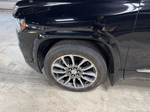 Used 2021 GMC Acadia Denali w/ Denali Ultimate Package AWD/4WD image 10