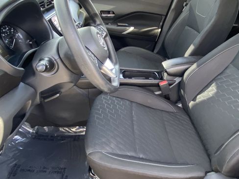 Certified 2024 Nissan Kicks SV image 17