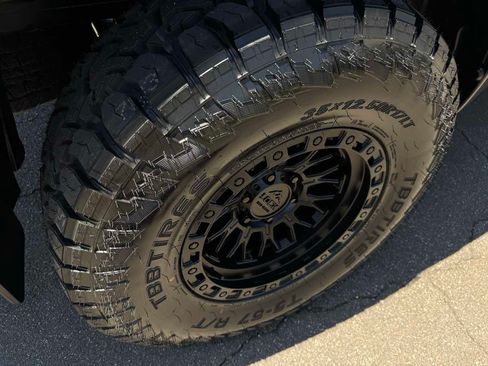 Used 2025 Toyota Tundra Limited w/ TRD Off-Road Package AWD/4WD image 9