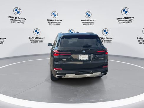 Used 2024 BMW X5 xDrive40i w/ Parking Assistance Package AWD/4WD image 7