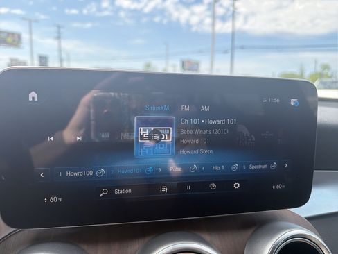 Used 2022 Mercedes-Benz GLC 300 4MATIC w/ Driver Assistance Package image 22