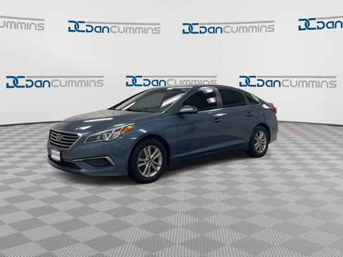 Used 2016 Hyundai Sonata SE FWD image 4