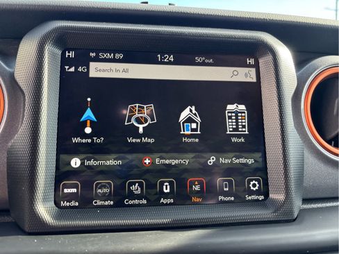 Used 2023 Jeep Gladiator Mojave w/ Cold Weather Group image 18