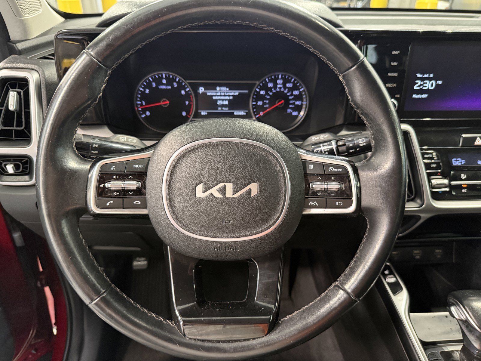 Used 2022 Kia Sorento S w/ Panoramic Sunroof Package FWD image 13