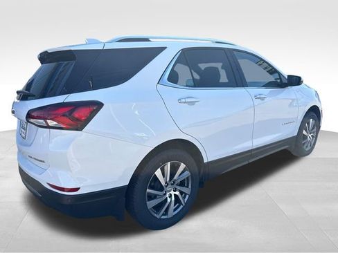 Used 2023 Chevrolet Equinox Premier AWD/4WD image 6