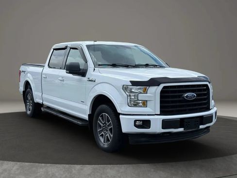 Used 2017 Ford F150 XLT w/ Equipment Group 302A Luxury AWD/4WD image 3