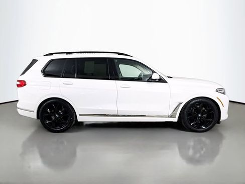 Used 2022 BMW X7 xDrive40i w/ Premium Package image 8