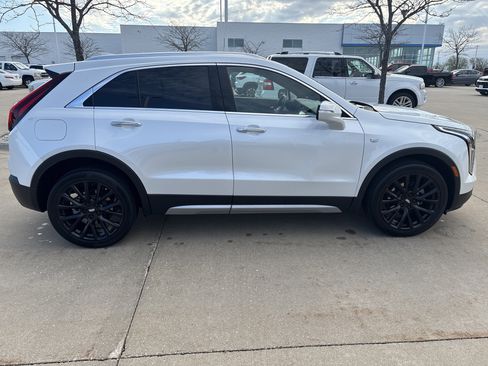 Used 2023 Cadillac XT4 Premium Luxury w/ Driver Assist Package AWD/4WD image 8