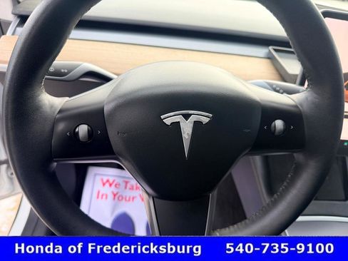 Used 2021 Tesla Model Y Long Range image 33