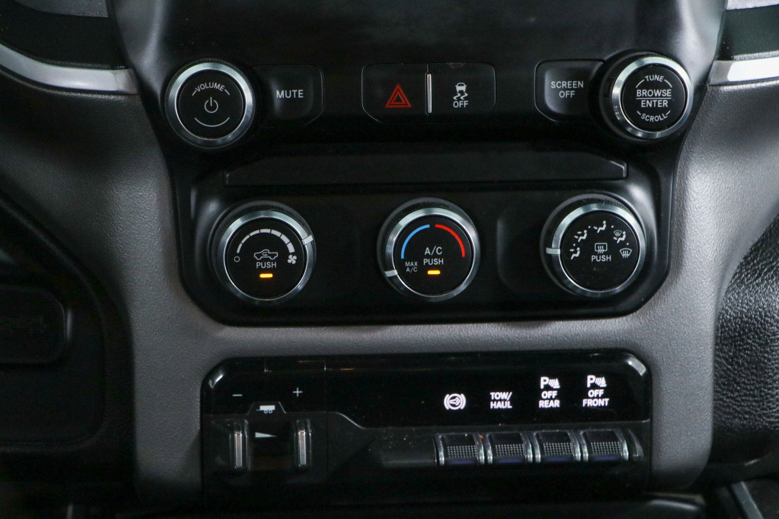 Used 2024 RAM 2500 Big Horn w/ Off Road Package AWD/4WD image 21