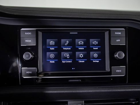 Used 2024 Volkswagen Jetta SE FWD image 34