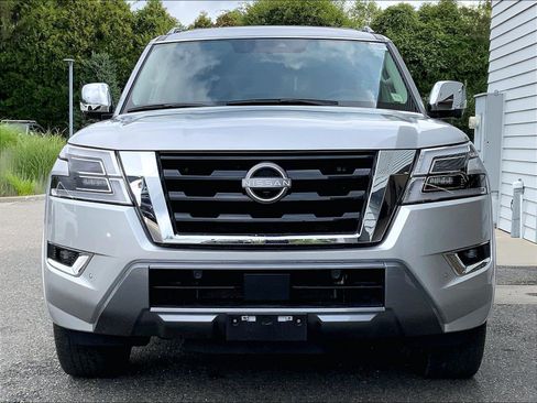 Used 2023 Nissan Armada Platinum w/ Captain's Chairs Package AWD/4WD image 2