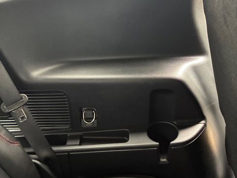 Used 2023 Ford Explorer ST-Line w/ Class IV Trailer Tow Package image 30