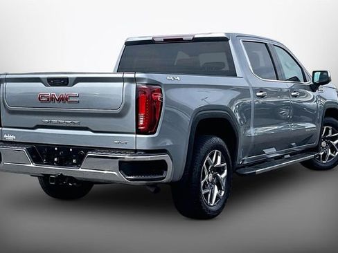 Used 2023 GMC Sierra 1500 SLT w/ SLT Premium Package AWD/4WD image 2