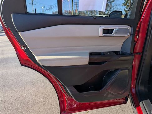 Used 2020 Ford Explorer Limited w/ Class III Trailer Tow Package image 25