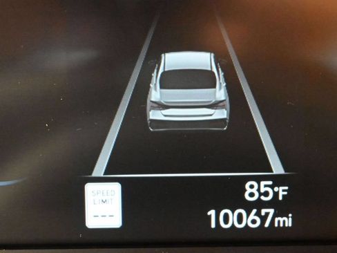 Certified 2025 Hyundai Elantra Sport FWD image 38