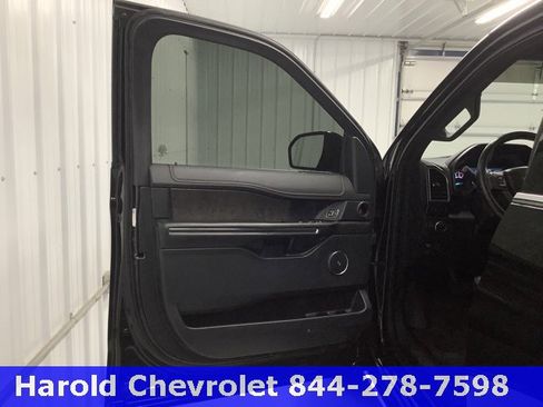 Used 2021 Ford Expedition Max Limited image 15