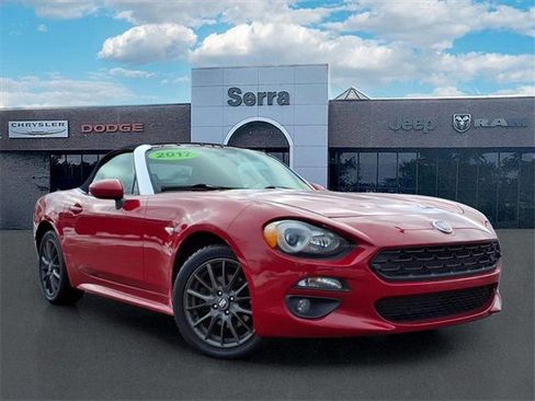 Used 2017 FIAT 124 Spider Lusso image 1