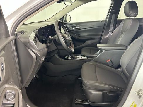 Used 2024 Buick Encore GX Preferred FWD image 11