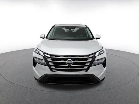 Used 2025 Nissan Rogue SV FWD image 2