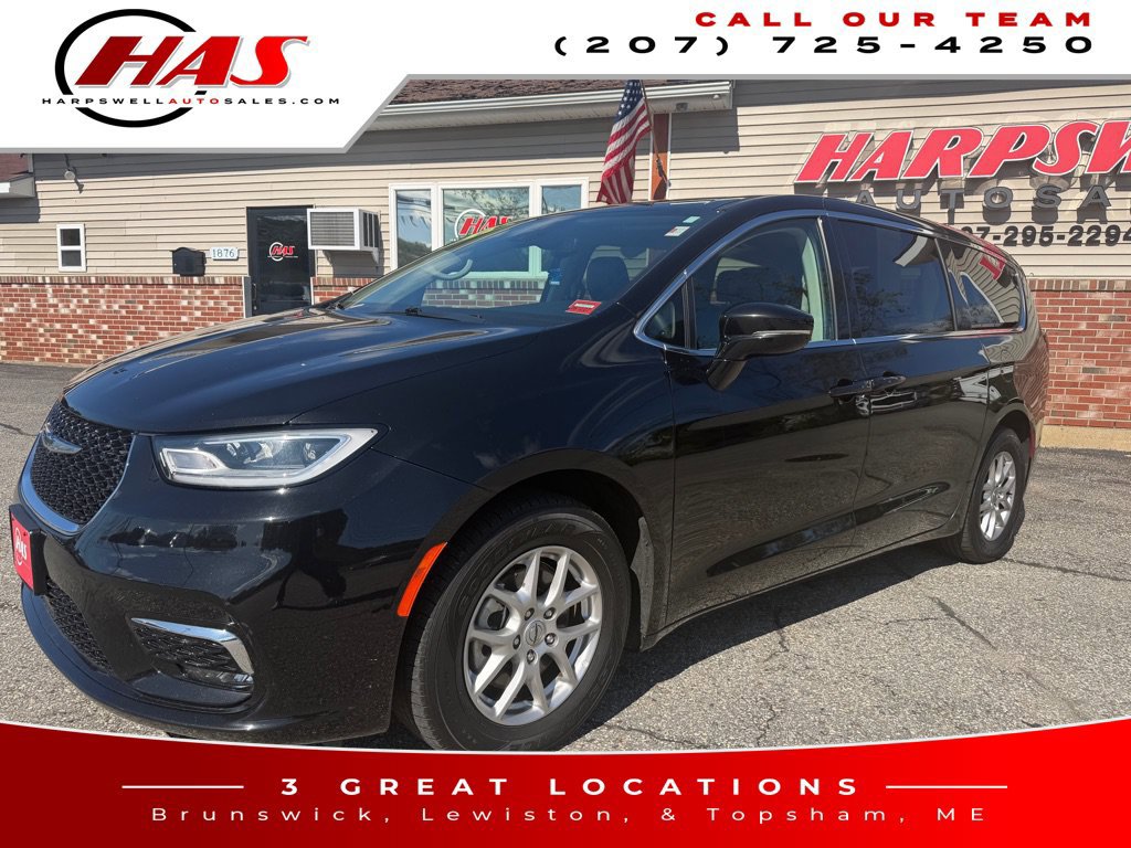 Used 2024 Chrysler Pacifica Touring-L FWD image 2