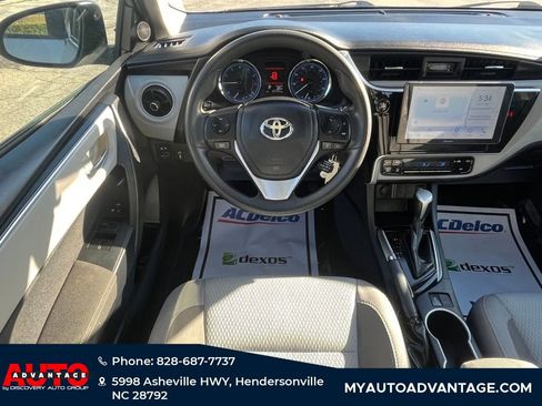 Used 2018 Toyota Corolla LE image 9