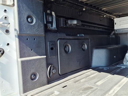 Certified 2025 Hyundai Santa Cruz Limited image 16