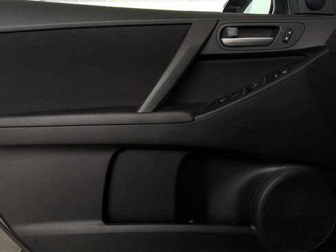 Used 2013 MAZDA MAZDA3 i Touring image 33