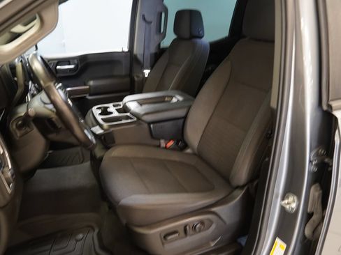 Used 2022 Chevrolet Silverado 1500 LT AWD/4WD image 3
