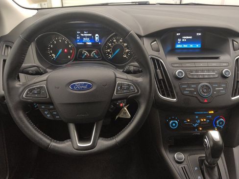 Used 2016 Ford Focus SE w/ Equipment Group 201A FWD image 22